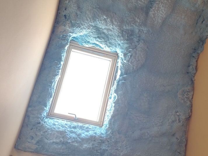 Ocieplenie i izolacja TermoPianą OK poddasza strychu  województwo śląskie, Studzienice