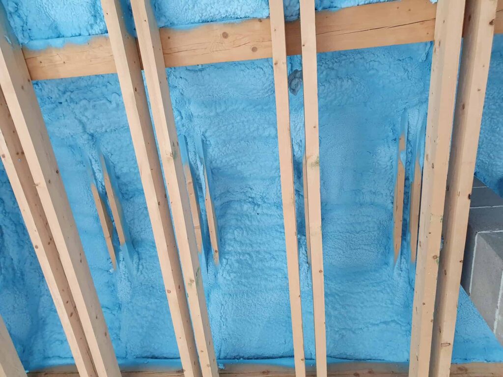 Ocieplenie i izolacja sufitu mieszkalnego TermoPianą OK - Ruda Śląska