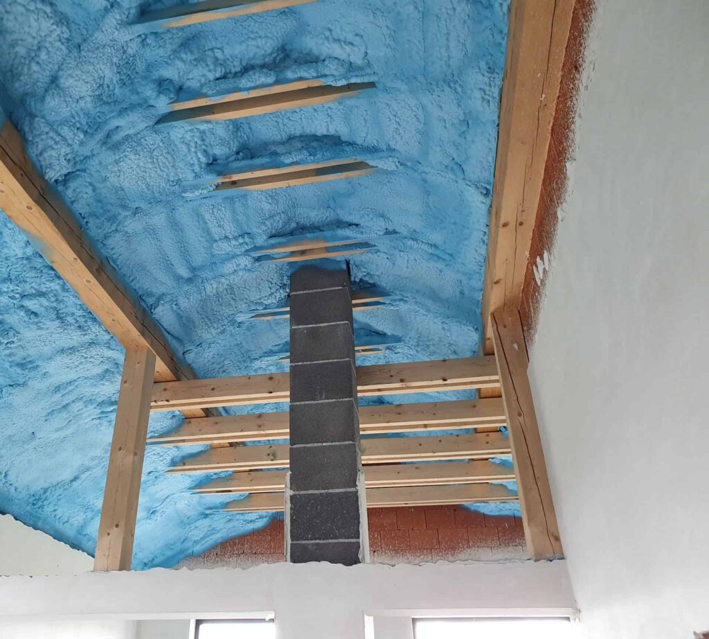 Ocieplenie i izolacja sufitu mieszkalnego TermoPianą OK - Tarnowskie Góry